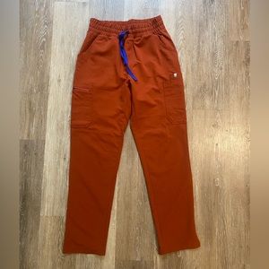 FIGS Auburn XS/P High waisted Yola